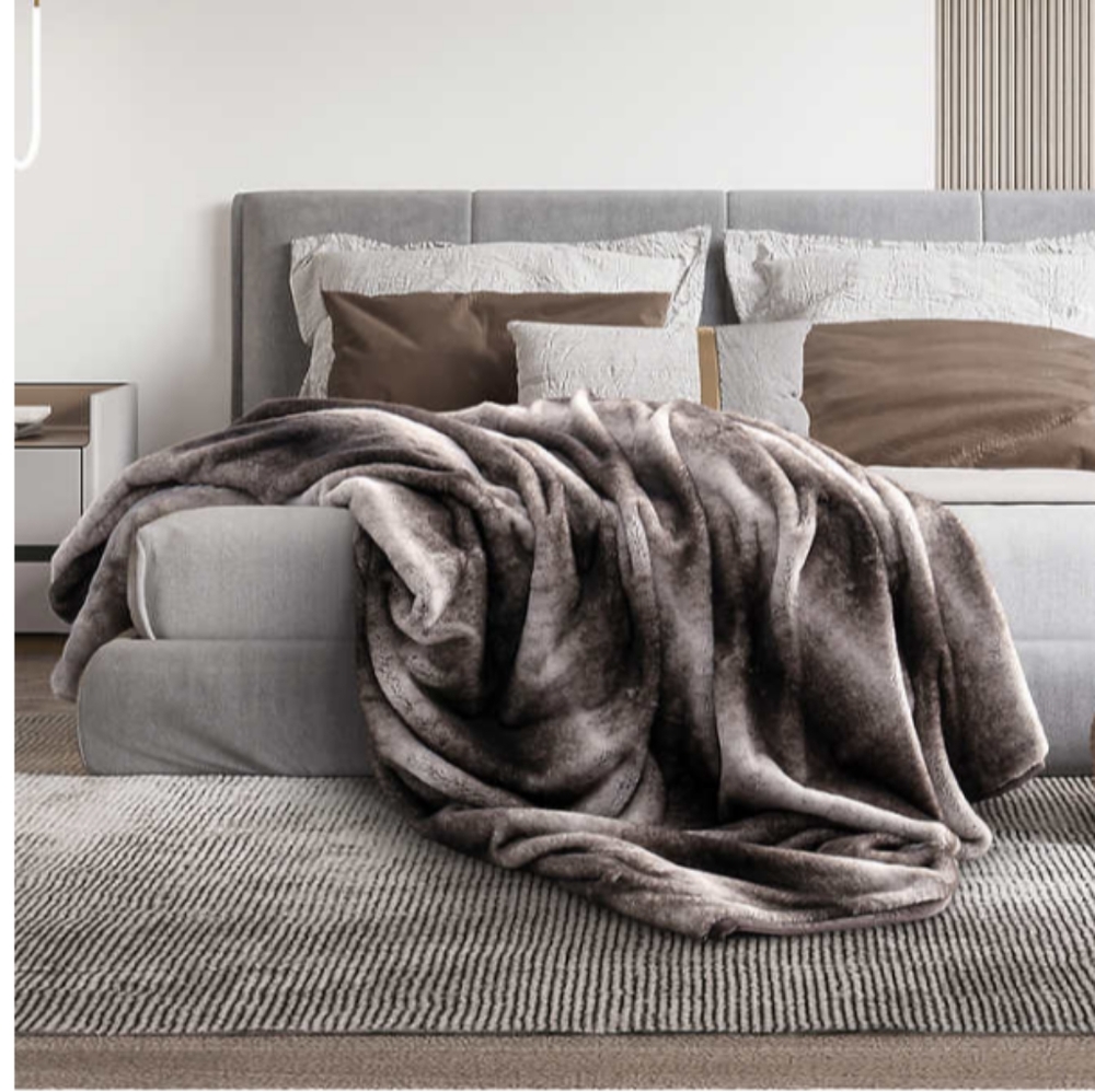 Mon Chateau faux fur queen blanket